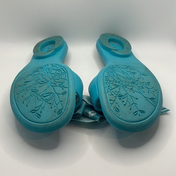 OKAb turquoise rubber women’s sandals with bow accents size ML - Picture 7 of 8